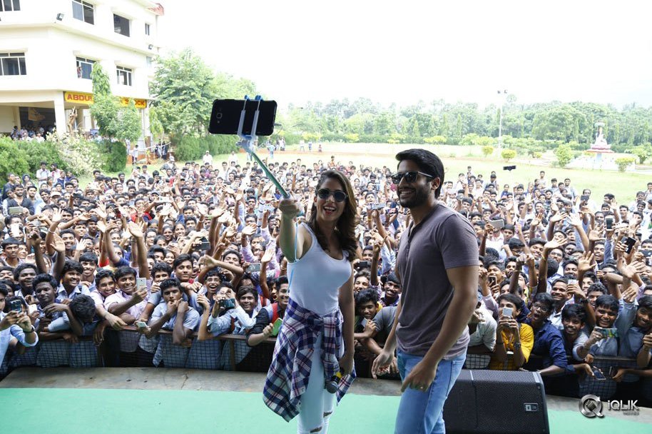 Yuddham-Sharanam-Team-at-Vizag-CEC-College